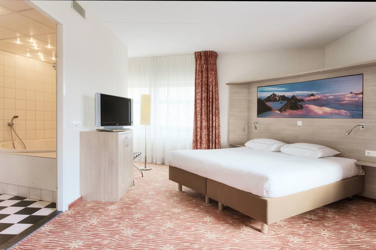 Leonardo Hotel Hengelo City Center เฮงเงโล ภายนอก รูปภาพ