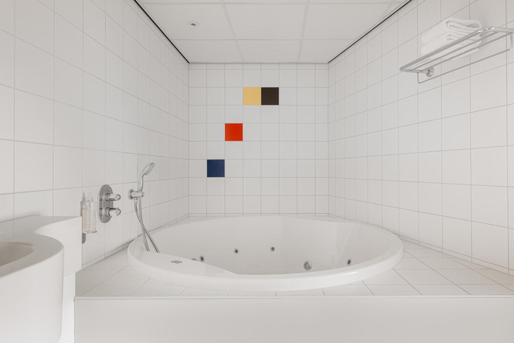 Leonardo Hotel Hengelo City Center เฮงเงโล ภายนอก รูปภาพ