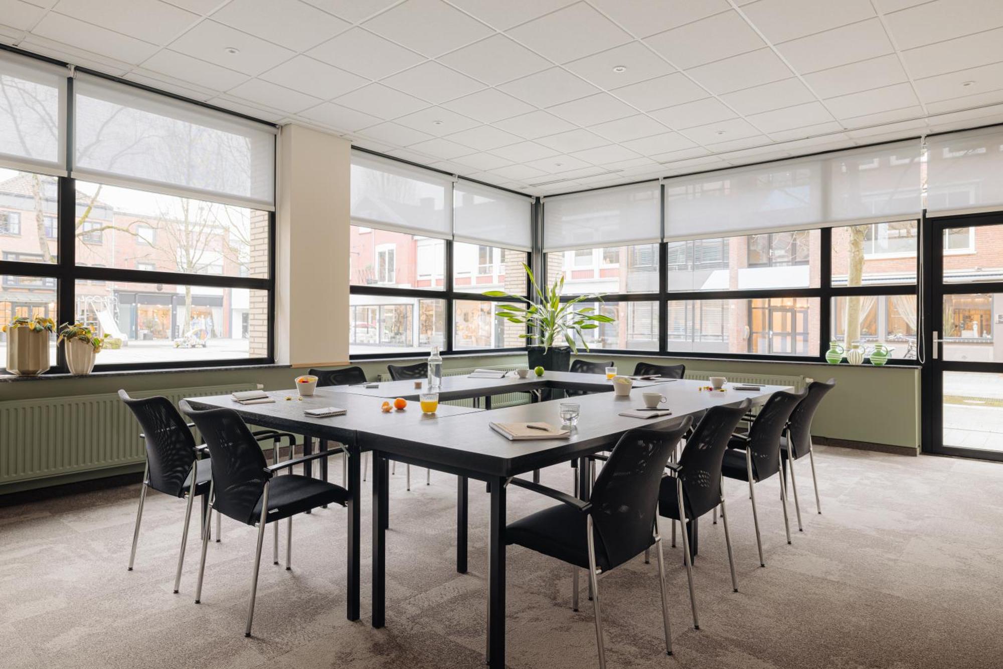 Leonardo Hotel Hengelo City Center เฮงเงโล ภายนอก รูปภาพ